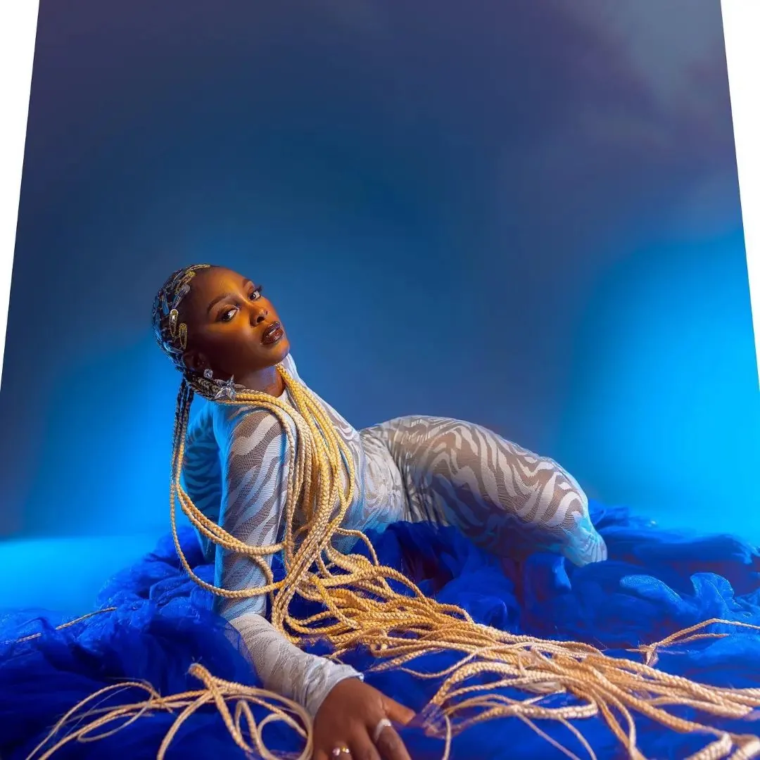Pizaro Studios editorial — Azure II