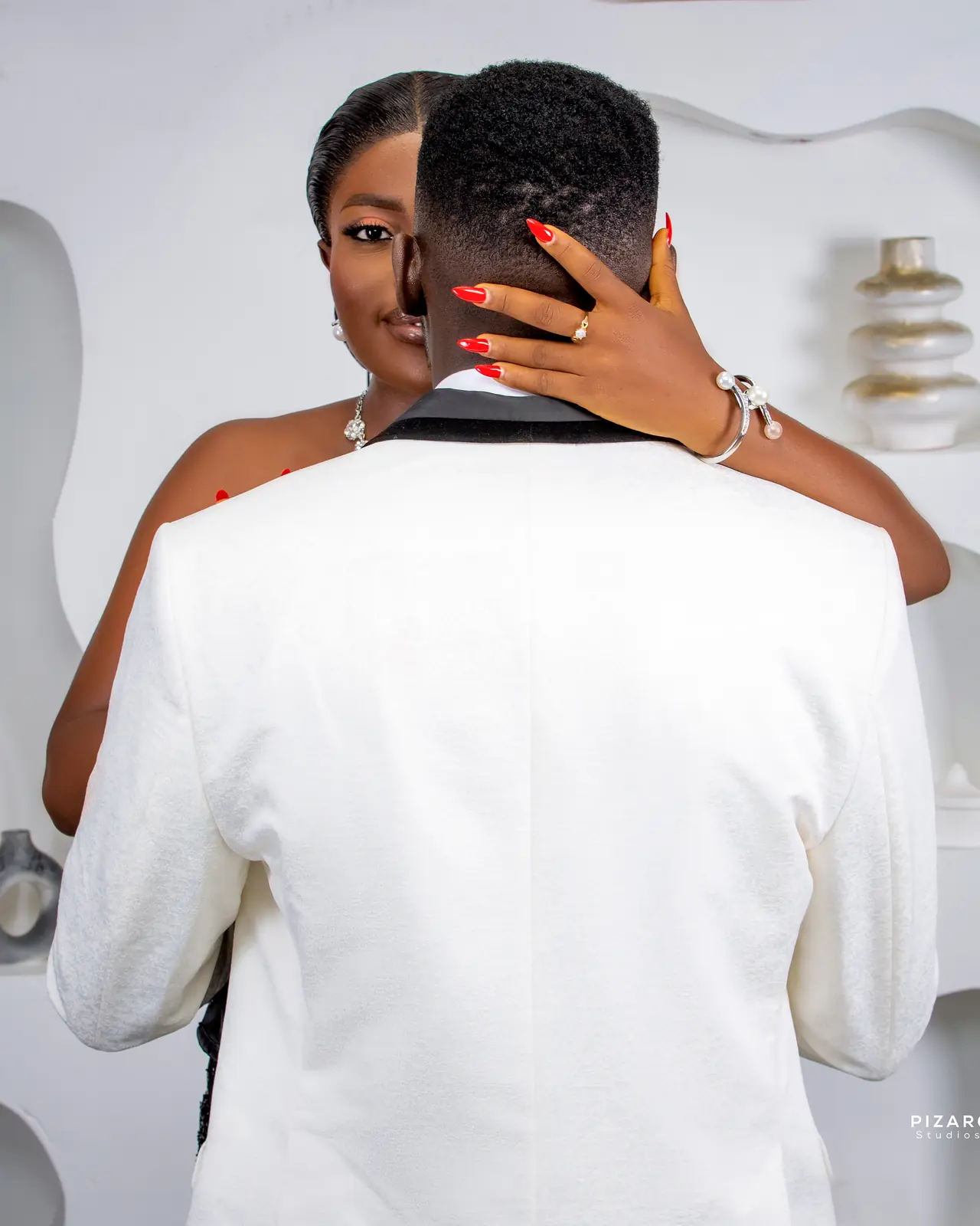 Pizaro Studios wedding — White Embrace