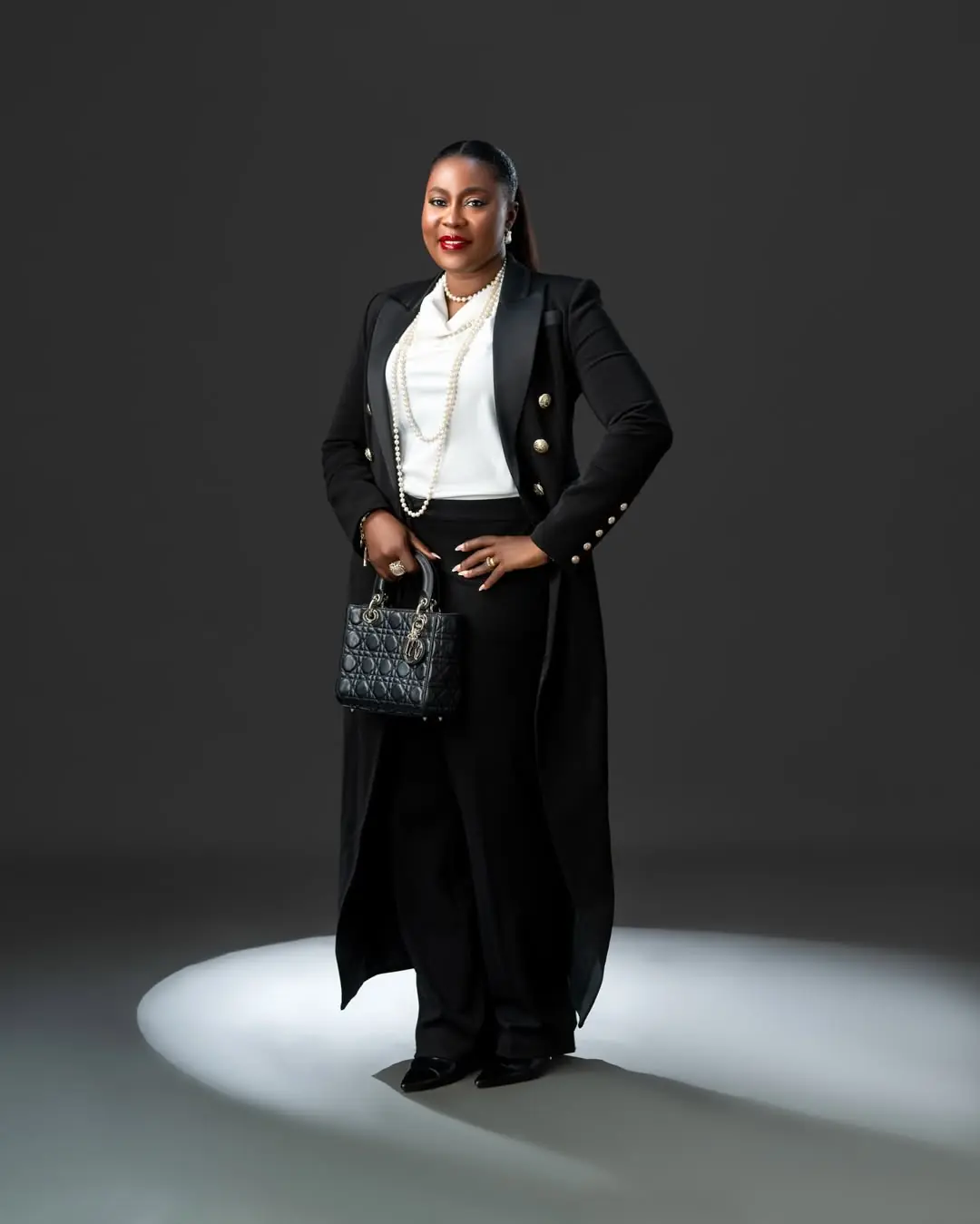 Editorial — Noir Pearls | Pizaro Studios