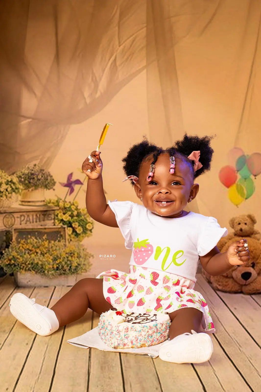 Kids Birthday — Cake Smash — One | Pizaro Studios birthday & celebration photography